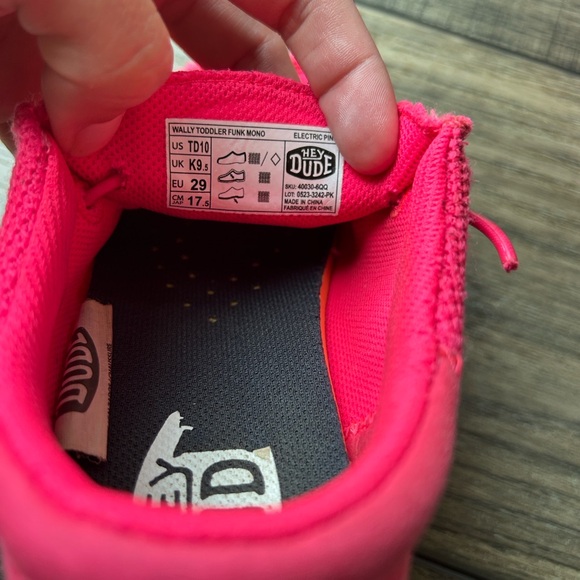 Hey Dude Pink Moccasin Shoes Slip-Ons - Picture 4 of 4